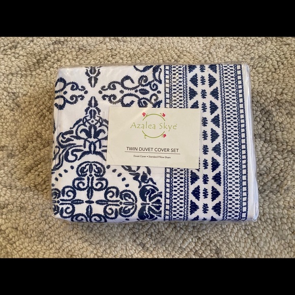 Azalea Skye Twin Duvet Cover Set - Picture 4 of 5